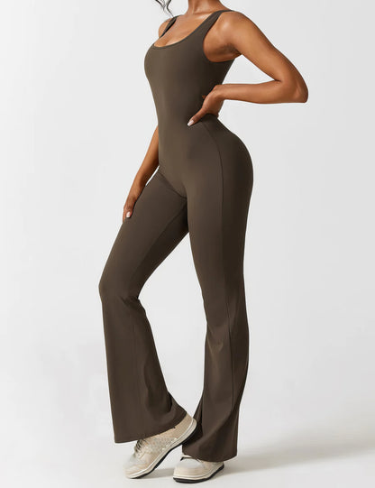 LENTE SALE | ELEGANCE | V-BACK FLARED JUMPSUIT - Elegance With Flair