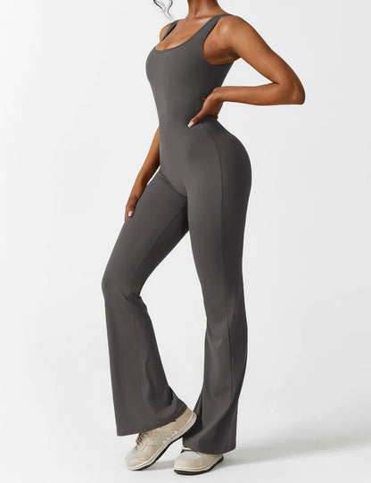 LENTE SALE | ELEGANCE | V-BACK FLARED JUMPSUIT - Elegance With Flair